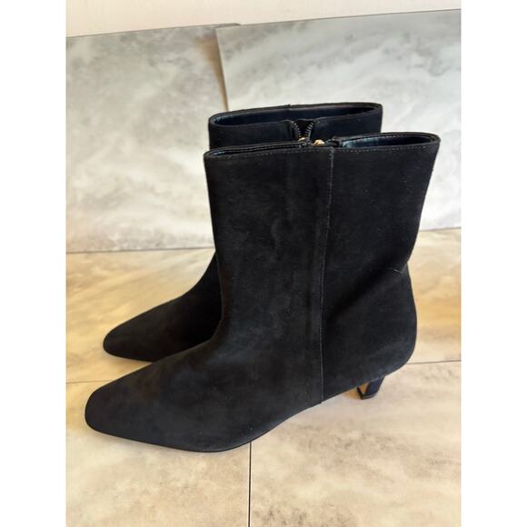 Ann Taylor Women’s Suede Pointed Toe Black Ankle Heeled Boots Size 8.5 Side Zip - Picture 3 of 6